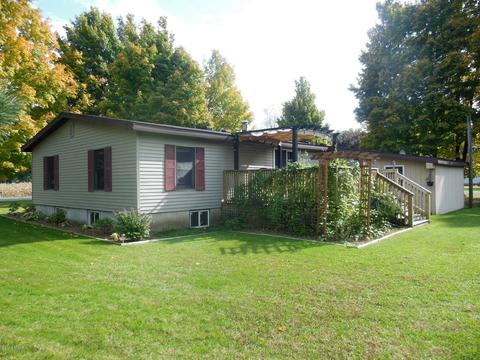 63980 Lutz Rd, Constantine, MI 49042 photo 2
