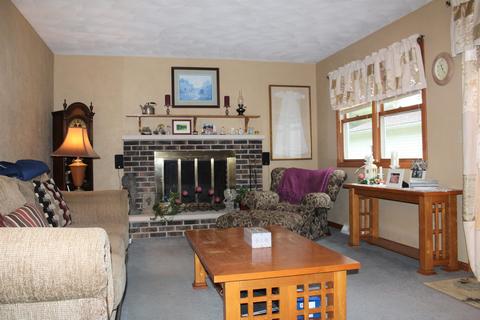 408 N Drive Dr E, Marshall, MI 49068 photo 11