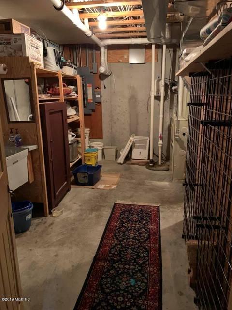2337 S Grout Rd, Gladwin, MI 48624 photo 22
