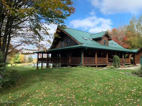2337 S Grout Rd, Gladwin, MI 48624 photo 1