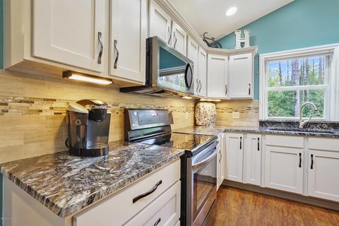2135 Sunny Pine Dr, Dorr, MI 49323 photo 8