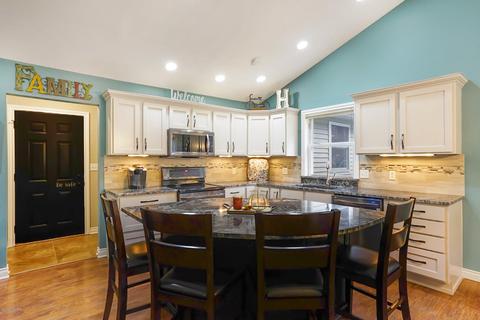 2135 Sunny Pine Dr, Dorr, MI 49323 photo 6