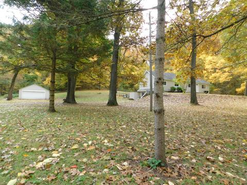 38 Pine Rd, Plainwell, MI 49080 photo 2