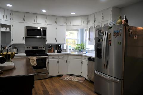 1908 E Winn Rd, Niles, MI 49120 photo 2