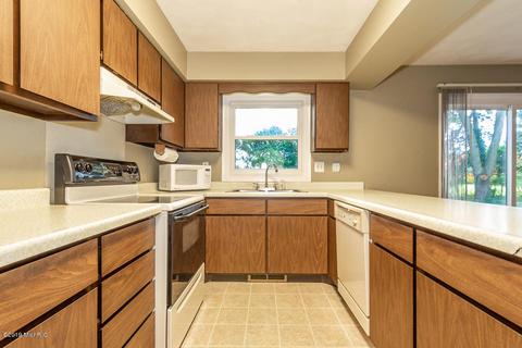 812 Forest St, Marshall, MI 49068 photo 6
