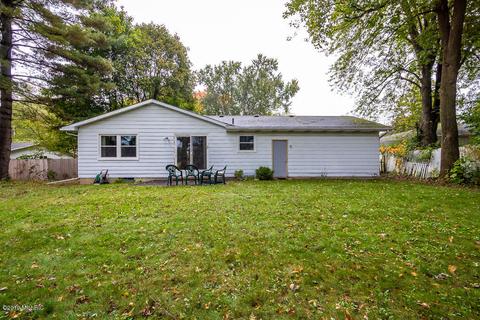 812 Forest St, Marshall, MI 49068 photo 2