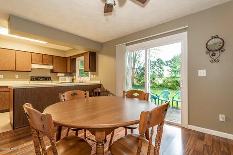 812 Forest St, Marshall, MI 49068 photo 10