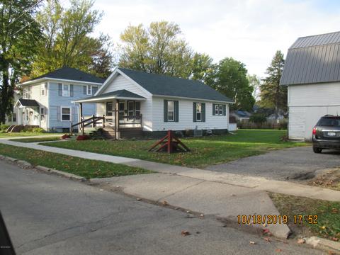 122 Compton St, Bronson, MI 49028 photo 3