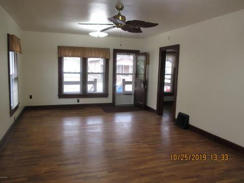 122 Compton St, Bronson, MI 49028 photo 4