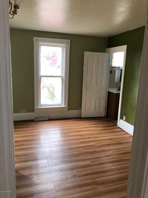 76 E Pearl St, Coldwater, MI 49036 photo 5