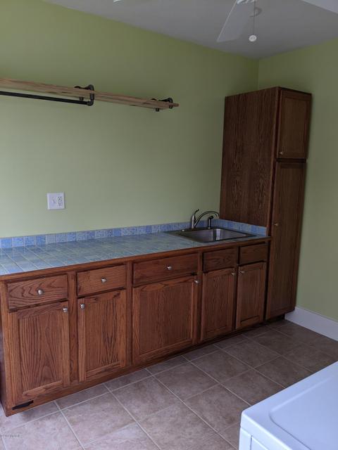 1608 Fourth St, Jackson, MI 49203 photo 3