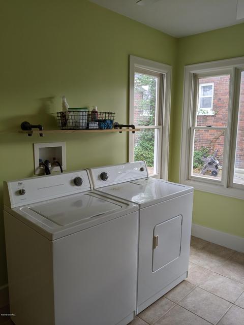 1608 Fourth St, Jackson, MI 49203 photo 4