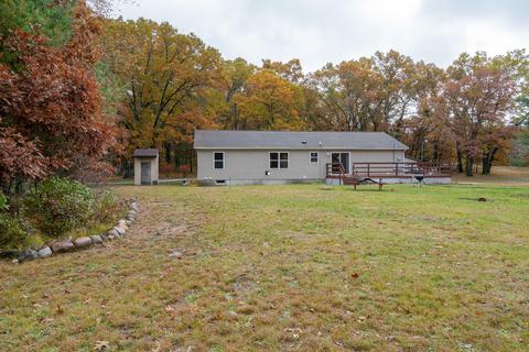 4853 E 96th St, Newaygo, MI 49337 photo 2