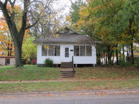 313 Johnson St, Cassopolis, MI 49031 photo 1