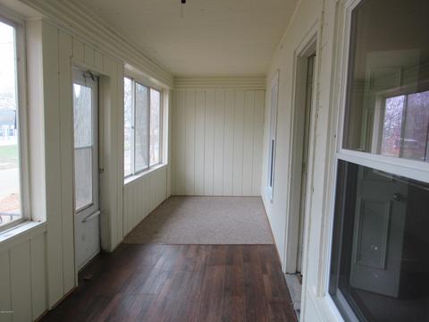 313 Johnson St, Cassopolis, MI 49031 photo 3