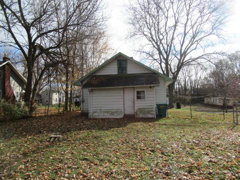 313 Johnson St, Cassopolis, MI 49031 photo 2