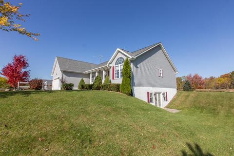 4840 Reading Rd E, Osseo, MI 49266 photo 4