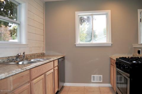 351 Crapo St, Elberta, MI 49628 photo 5