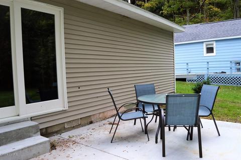 351 Crapo St, Elberta, MI 49628 photo 8