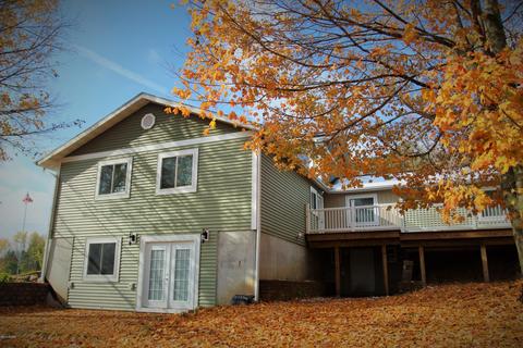 5407 Lacey Rd, Dowling, MI 49050 photo 3