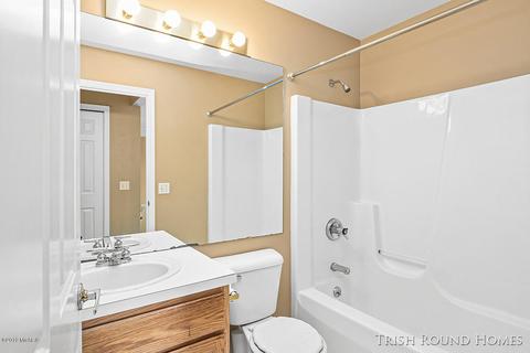 21 Fox Point Ct NE, Ada, MI 49301 photo 13