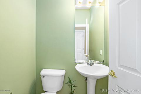 21 Fox Point Ct NE, Ada, MI 49301 photo 8