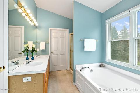 21 Fox Point Ct NE, Ada, MI 49301 photo 10