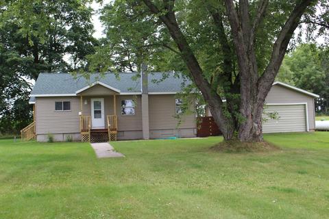 548 E Madison Rd, Hart, MI 49420 photo 2