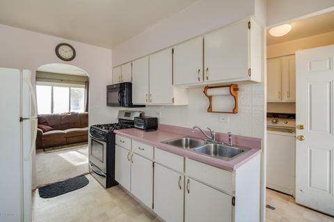 801 E Harris St, Lansing, MI 48906 photo 4