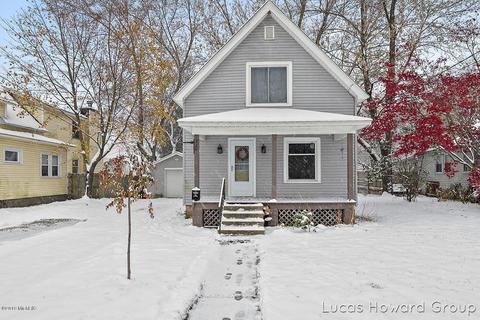220 Colfax St, Plainwell, MI 49080 photo 1