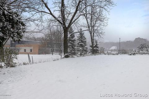 220 Colfax St, Plainwell, MI 49080 photo 17