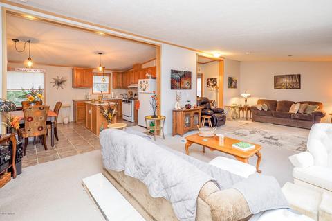 24944 E Point Dr, Mattawan, MI 49071 photo 5