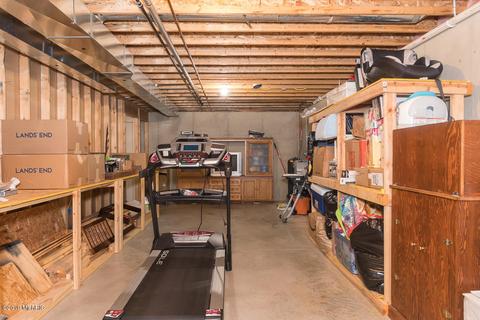 1034 Taylor Dr, Plainwell, MI 49080 photo 28