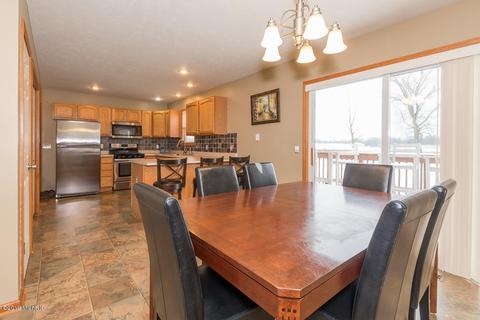 1034 Taylor Dr, Plainwell, MI 49080 photo 8