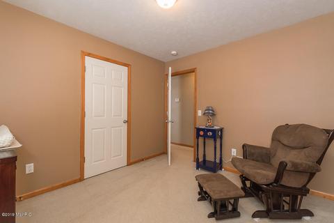 1034 Taylor Dr, Plainwell, MI 49080 photo 21