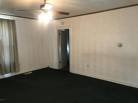 385 W Fifth St, Constantine, MI 49042 photo 6
