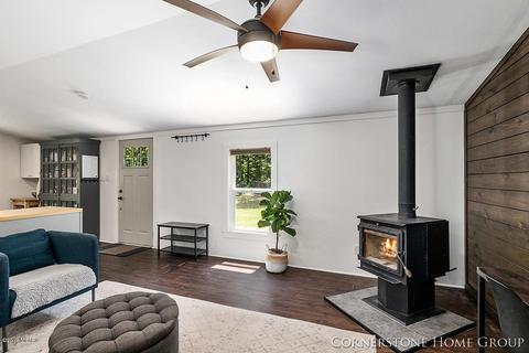 8360 Johnson Rd, Belding, MI 48809 photo 5