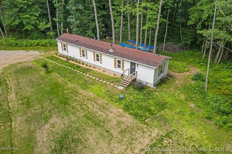 8360 Johnson Rd, Belding, MI 48809 photo 3