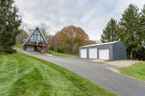 10637 Douglas Ave, Plainwell, MI 49080 photo 1