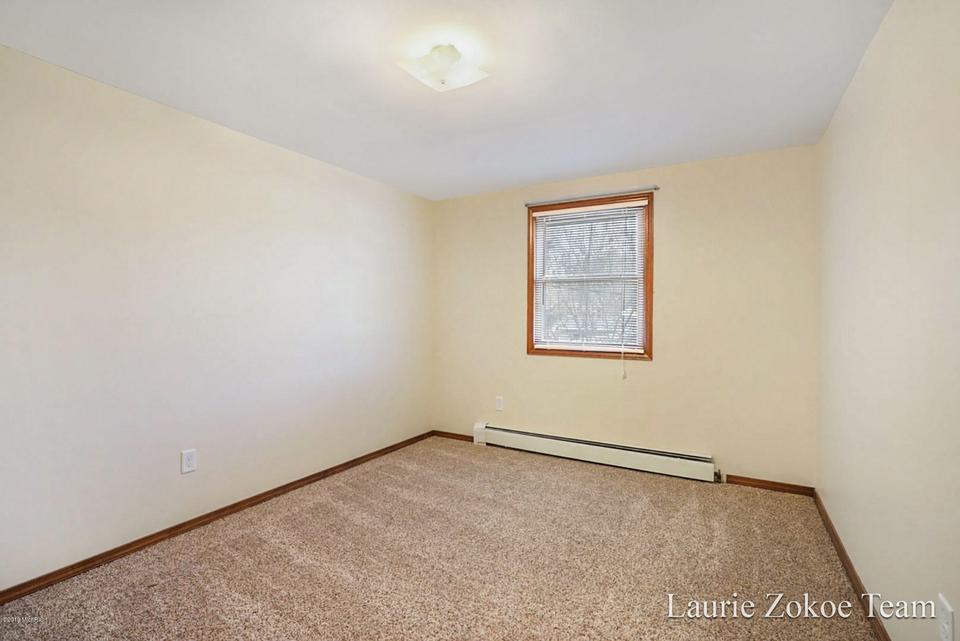  2736 Roanoke Dr NE, Grand Rapids, MI 49525 photo 22