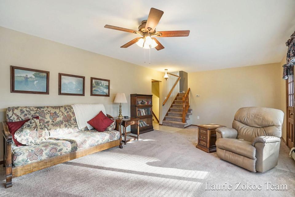  2736 Roanoke Dr NE, Grand Rapids, MI 49525 photo 11