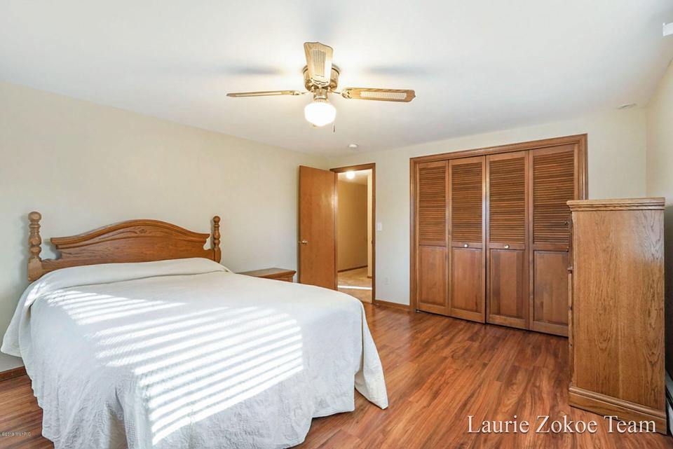  2736 Roanoke Dr NE, Grand Rapids, MI 49525 photo 15