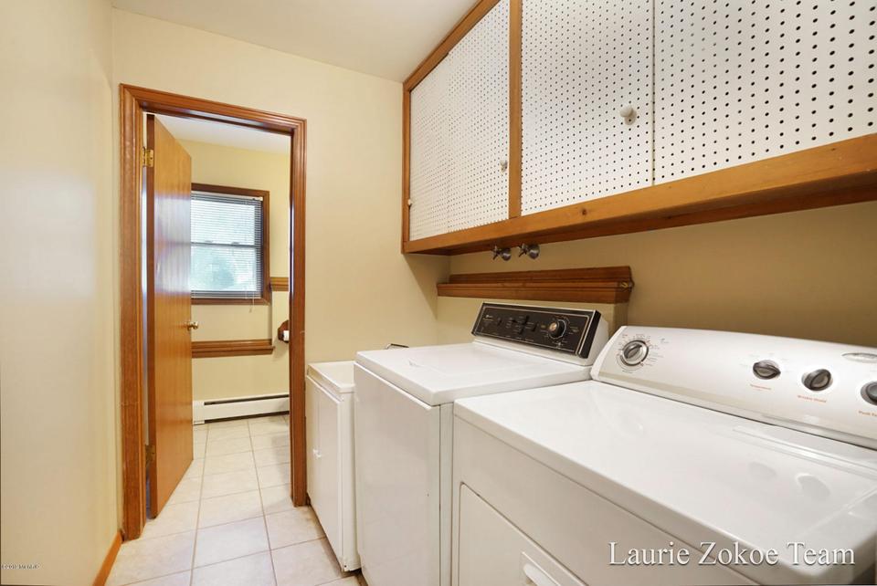  2736 Roanoke Dr NE, Grand Rapids, MI 49525 photo 14
