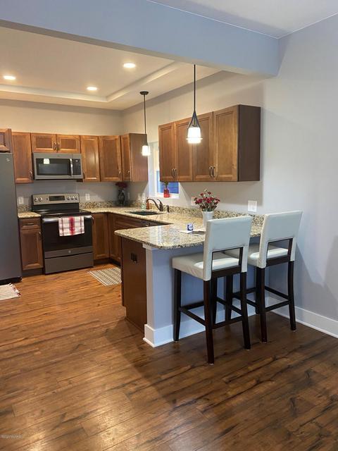8123 Idared Rd, Saint Johns, MI 48879 photo 2