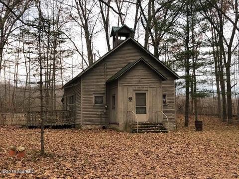 1407 E 16 Mile Rd, Bitely, MI 49309 photo 1