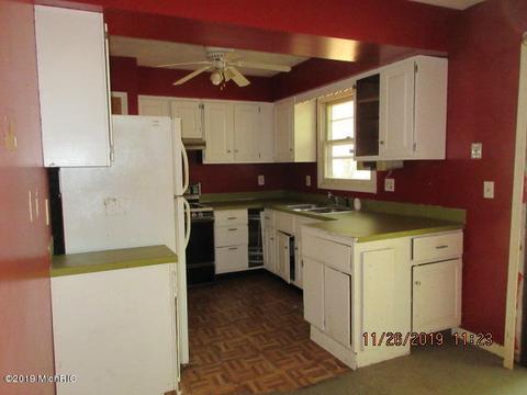 18470 6th Ave Rd, Three Rivers, MI 49093 photo 5