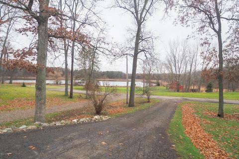 17808 D Dr S, Marshall, MI 49068 photo 2