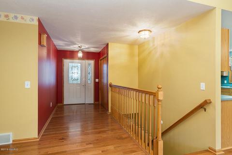 120 N Pointe Dr, Plainwell, MI 49080 photo 3
