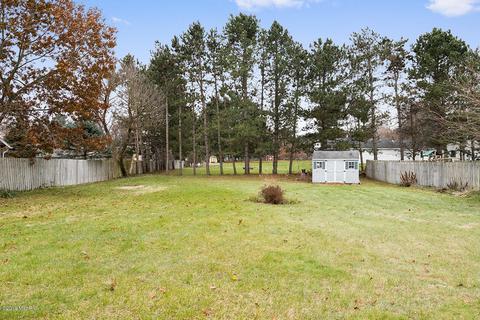 120 N Pointe Dr, Plainwell, MI 49080 photo 25