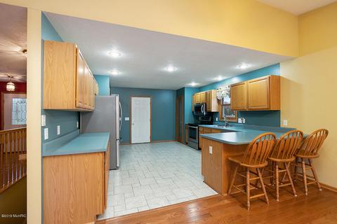 120 N Pointe Dr, Plainwell, MI 49080 photo 10